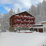 Waldegg Zermeiggern * Saas-Almagell